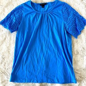 Banana Republic Tshirt with lace sleeves